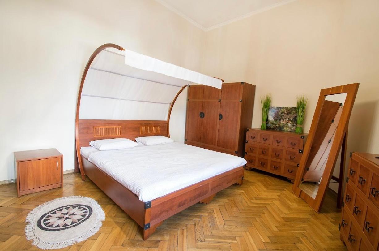 Vidfort Вороного Lviv Luaran gambar